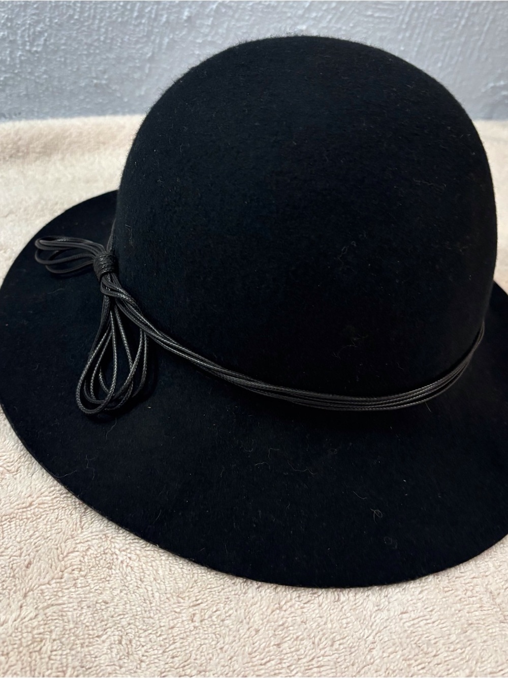Classic Black Womens Bucket Hat Wool Bow Wool, Med to Large Retro Streetwear